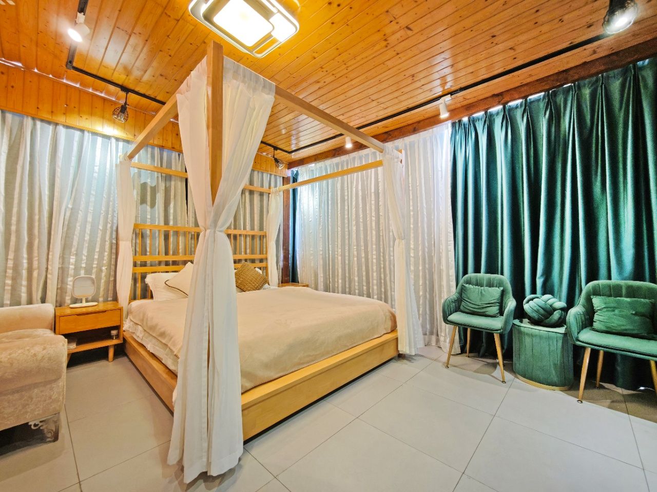 深圳大鹏古城湖景民宿/近较场尾 | 19房26床 可住25-50人