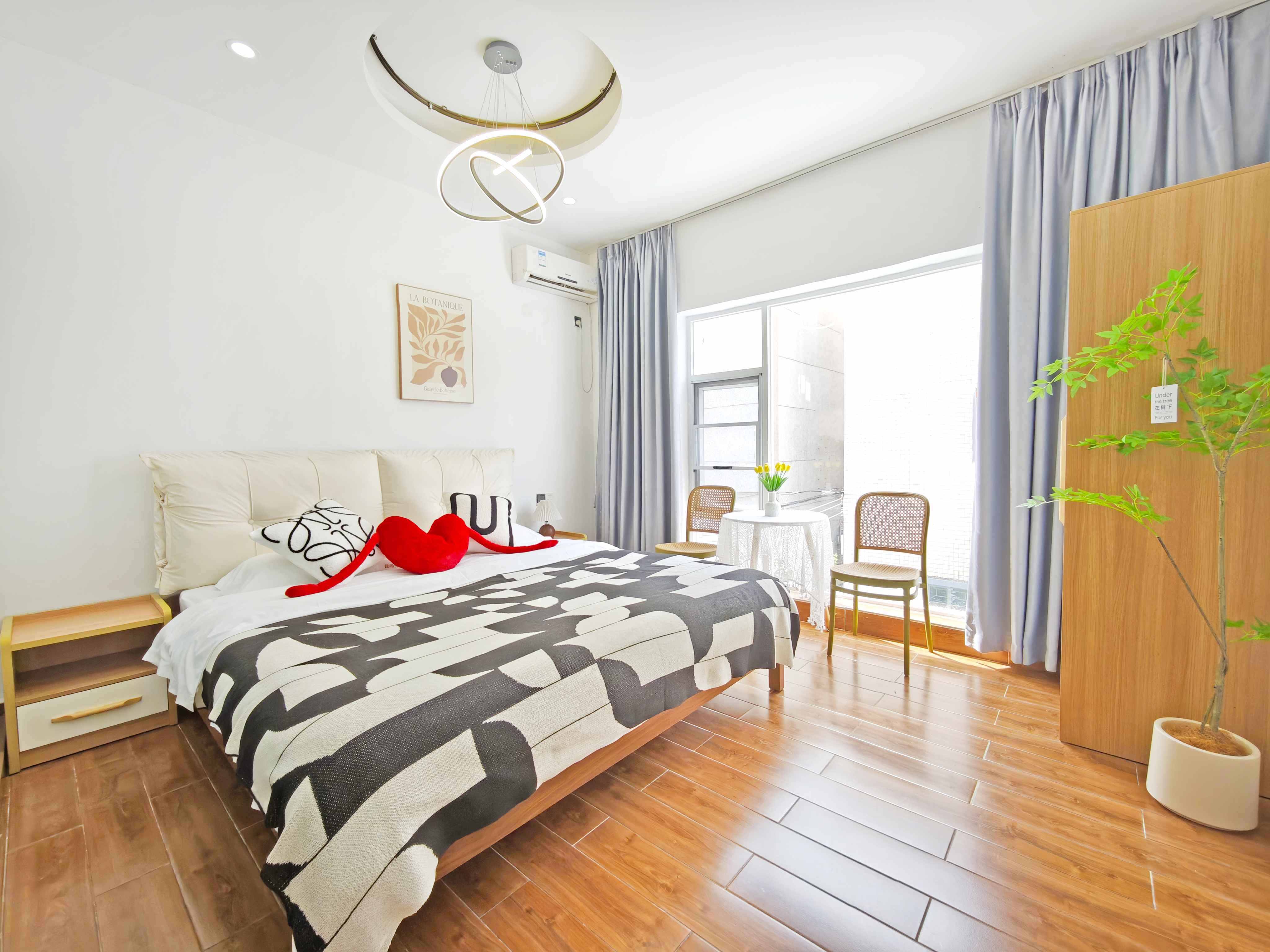 深圳大鹏古城湖景民宿/近较场尾 | 19房26床 可住25-50人