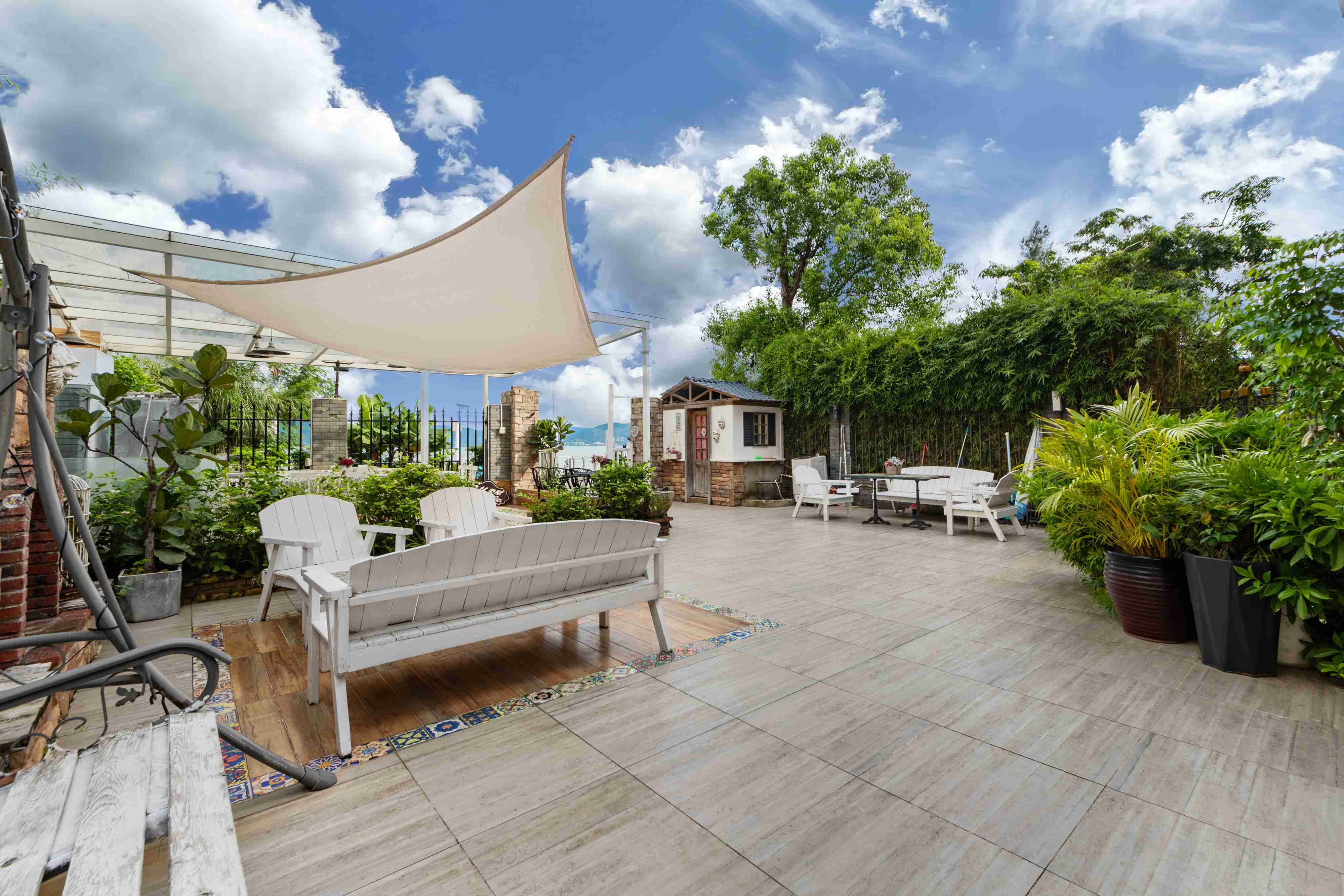 深圳较场尾首排一线海景10房15床独栋民宿