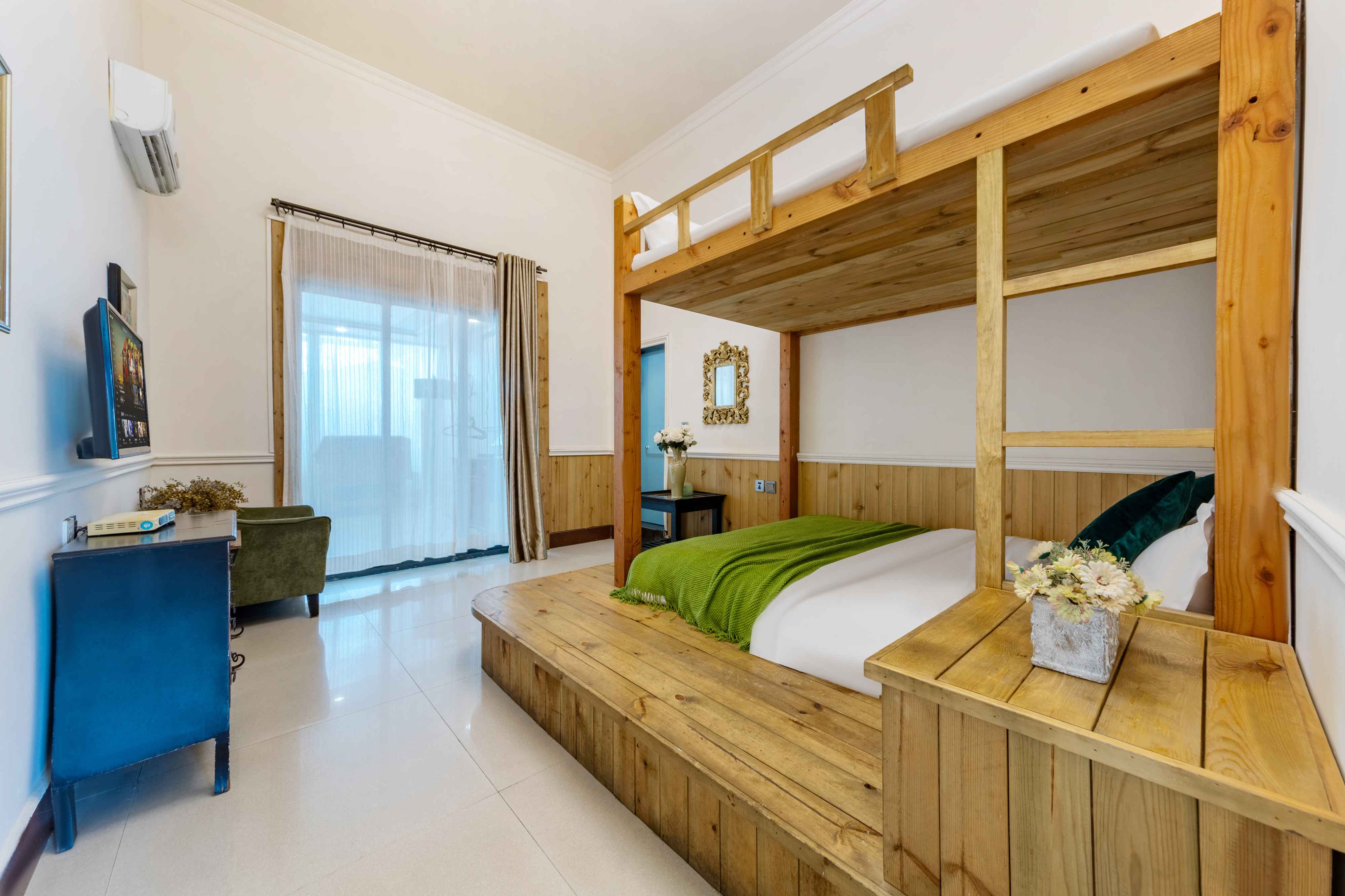 深圳较场尾首排一线海景10房15床独栋民宿