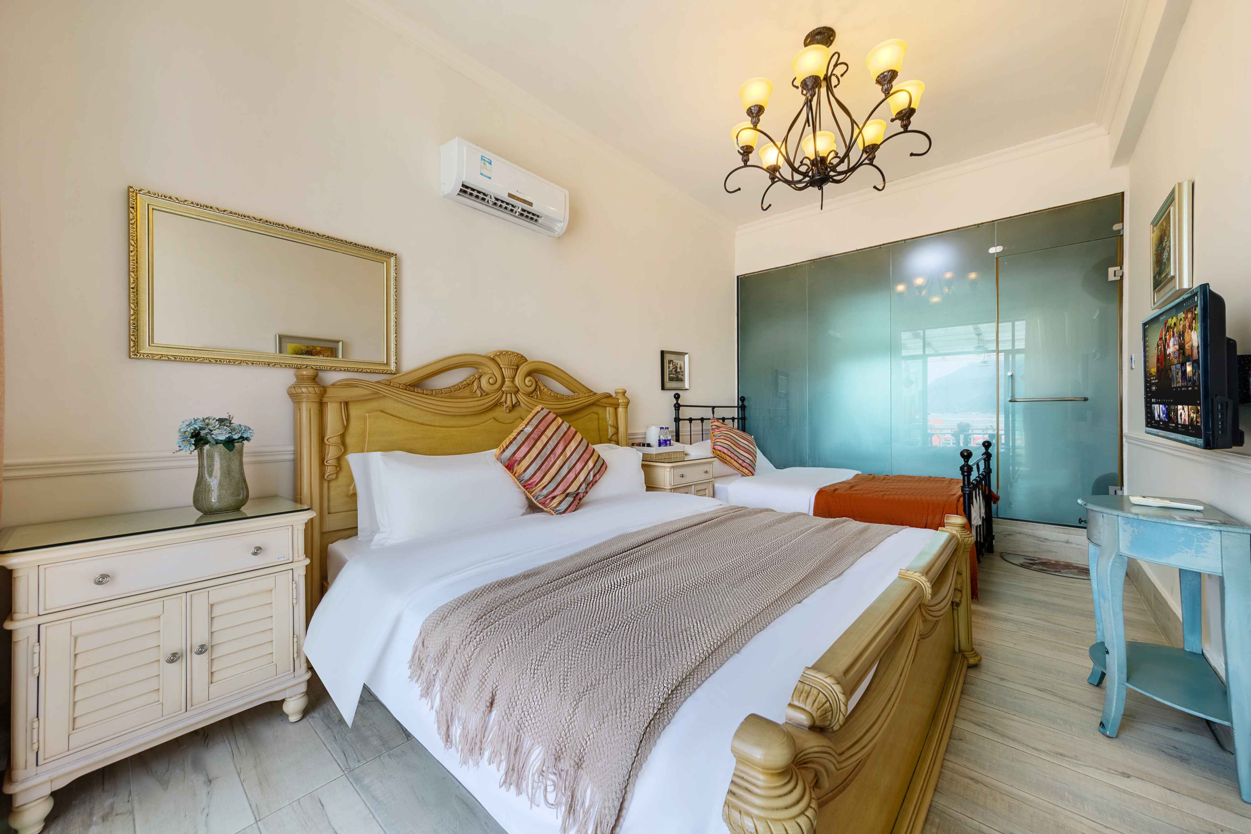 深圳较场尾首排一线海景10房15床独栋民宿